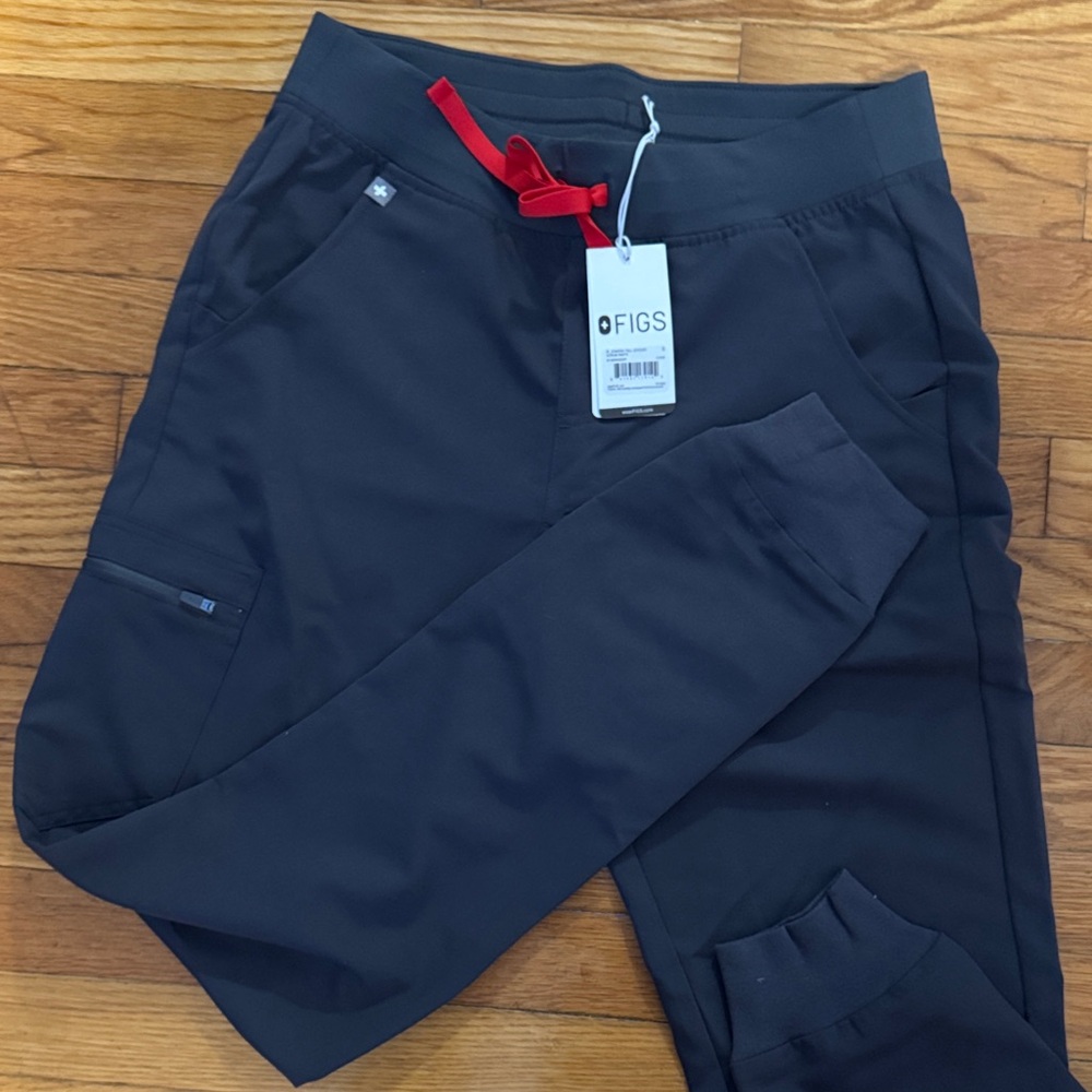 Figs Women’s Gray Scrub Pants. NWT